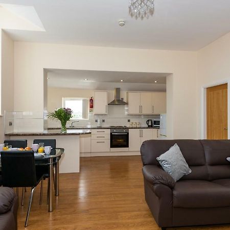 Waterview Deluxe Apartments Барроу-ин-Фернесс Экстерьер фото