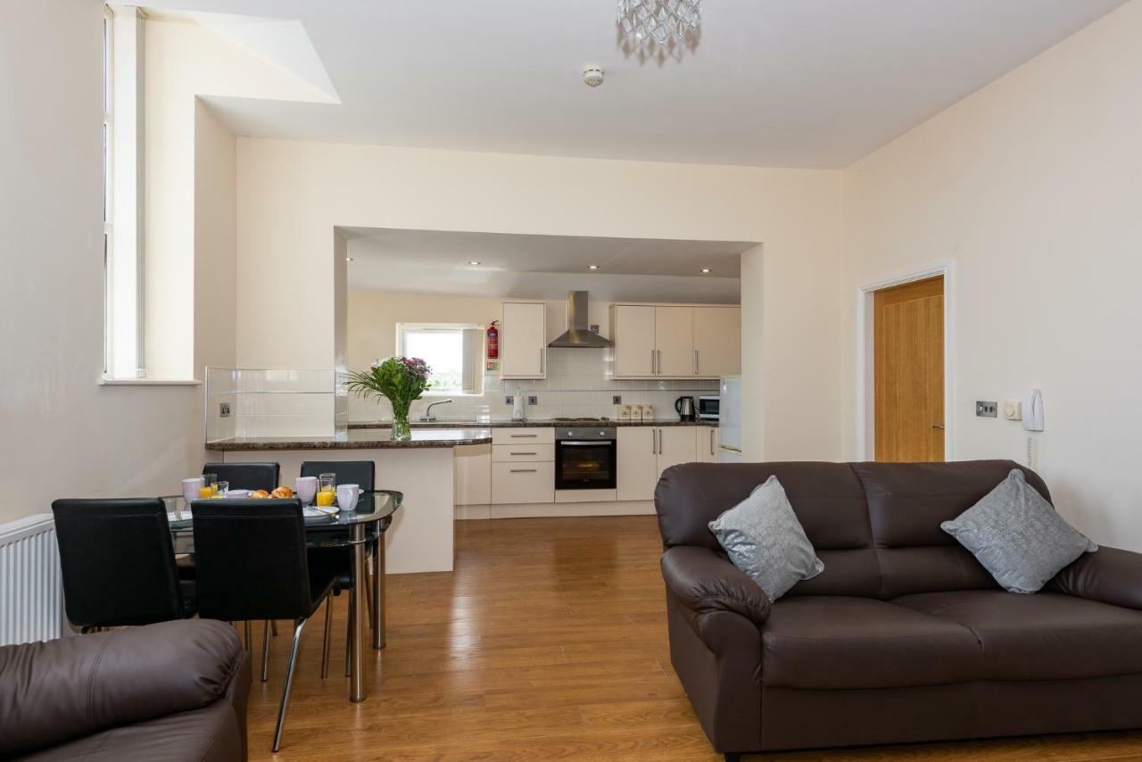 Waterview Deluxe Apartments Барроу-ин-Фернесс Экстерьер фото